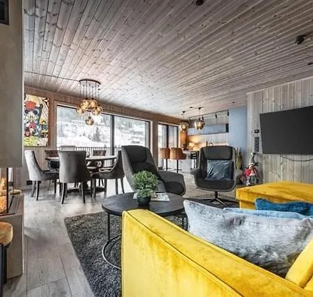 Out In Luxus Appartement *
