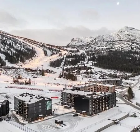 Out In Luxus Apartment